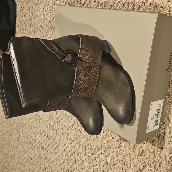 Antelope Shoes - Brand New Antelope leather booties...size 38